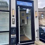 2-bed With Balcony & Parking Harrogate