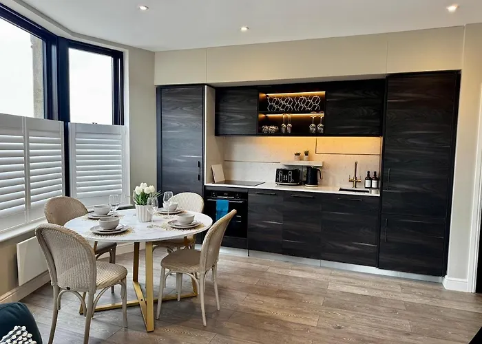 2-bed With Balcony & Parking Lägenhet Harrogate