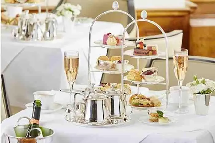 2-bed With Balcony & Parking Harrogate